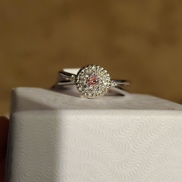 Light pink topaz ring size 7 - Picture 2 of 4